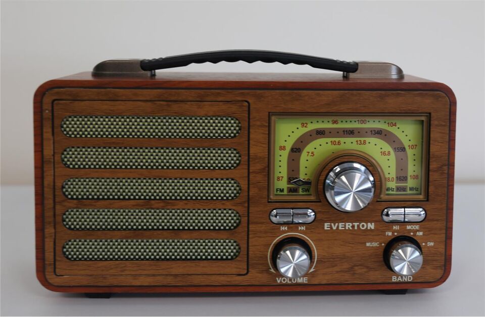 Everton Rt-755 Bluetooth Fm-Usb-Tf-Aux Şarjlı Nostaljik Radyo